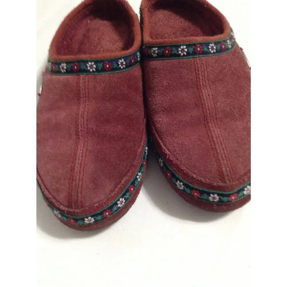 Acorn Womens Suede Clog Slippers Size WS 5-6 Red Raisin Floral Woven Trim Mule
